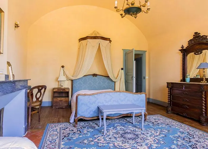 Chateau Sainte Cecile 펜션 *