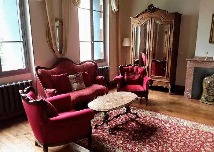 Chateau Sainte Cecile 펜션 *