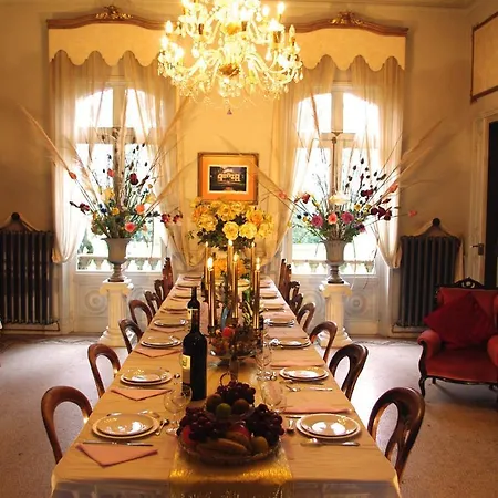 Nyaraló Chateau Sainte Cecile *