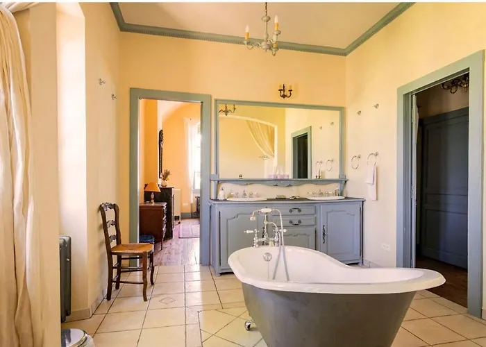 Chateau Sainte Cecile * Гайак